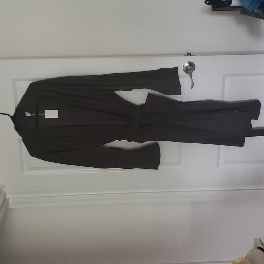 Gray House/Bath Robe